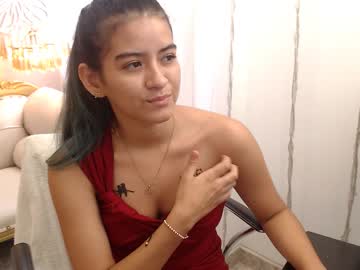 Zingy Latina Sisi Sinz showing lingerie and masturbating at school